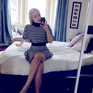 Meet your Posher, Danica